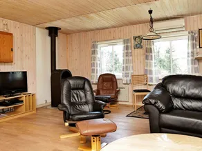Modern Holiday Home in Jutland With Indoor Whirlpool - Image 2