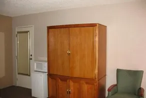 Aviation Inn - Image 4