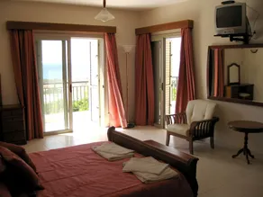 Property With 5 Bedrooms in Argaka Village, Paphos, Cyprus - 800 m From the Beach - Image 2