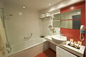 Rhodes Superior Suite, Luxury Poolside Resort - Image 5