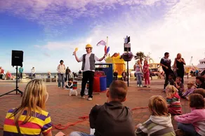 Honeybee - Image 3