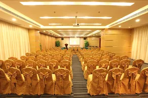 Guangzhou Cedar Hotel - Image 5