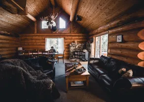 Mount Logan Lodge - Image 5