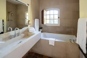 Chateau de la Pioline - Image 4