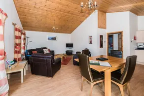 Silver Birch Lodge, Cupar - Image 4