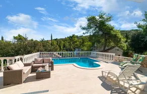 Stunning Home in Grohote With 6 Bedrooms, Wifi and Outdoor Swimming Pool - Image 2