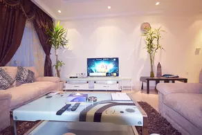 Leaders Plaza Apartments - Image 3
