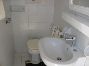 Rosa Cottage - Image 2