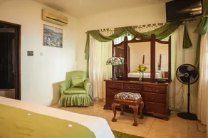 Clarridge Hall Guesthouse - Image 5