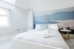 Charming 2 Bed Home in the Heart of Marylebone - Image 5