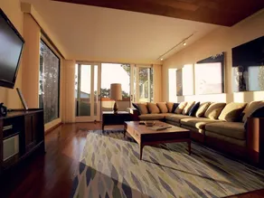 Bay View Modern Villa - Image 2
