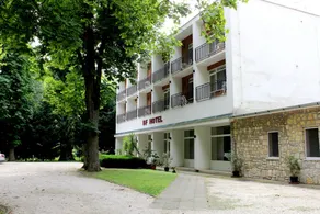 BF Hotel - Image 4