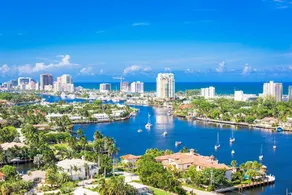 Luxe 4br W/ Pool & Chef's Kitchen - Walk To Beach 4 Bedroom Townhouse - Image 3