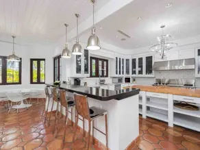 Villa Waterfront - Image 3