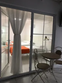 White Suite Rooms - Image 4