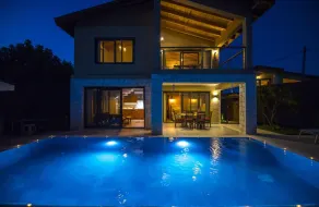 Gorgeous Villa With Private Pool and Jacuzzi in Fethiye - Image 3