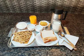Hotel Dolls Inn By Royal Collection Hotels - Image 5
