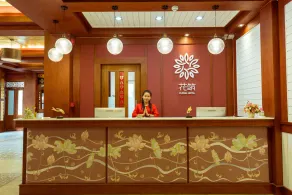 Floral Hotel Thapae Gate Chiangmai - Image 5