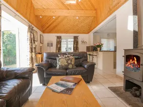 Suntrap Hideaway - Image 4