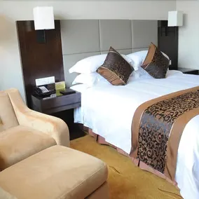 Champs Elysees Hotel Haining - Image 4