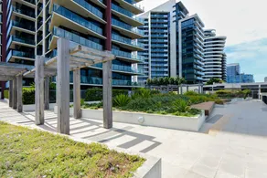 Exquisite Apartments Docklands - Image 5