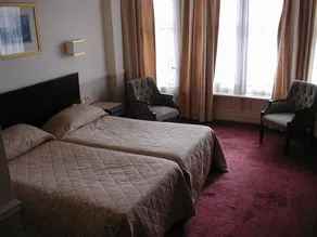 Glen Usk Hotel - Image 4
