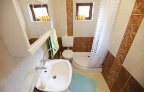 Nice Home in Benkovac With Wifi, 4 Bedrooms and Outdoor Swimming Pool - Image 5