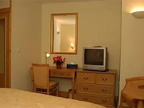 The Golden Ball Hotel - Image 3