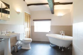 Characterful Couples Getaway in a Country Estate - Image 2