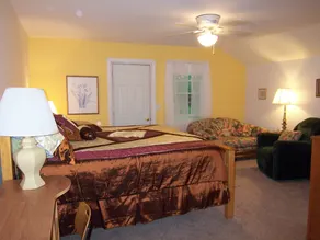 Tree Top Bed & Breakfast - Image 4