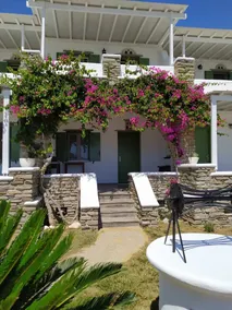 Antique Apartments - Image 2