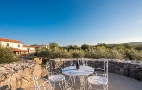 Stunning Home in Silo With Wifi and 2 Bedrooms - Image 4
