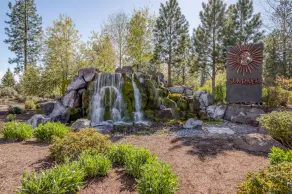 Sweet Log Cabin - Image 2
