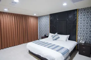 Hosin Hotel - Image 2