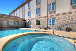 Holiday Inn Express Hotel & Suites Pecos - Image 4