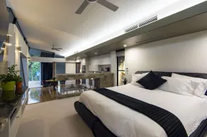 The Feathered Nest - Luxury Wildlife Retreat - Image 2