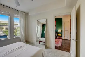 Frontdesk 1 BR Apt Near St. Edwards Park - Image 4
