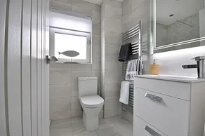 The Kenmore-Donnini Apartments - Image 4
