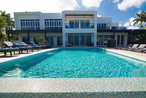 Beachfront Modern Montego Bay , Pool, Grill, Water Sports Etc. ! - Image 3