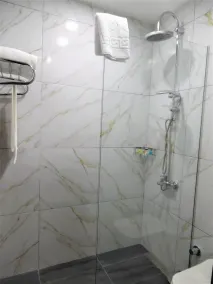 Vvr Hotel - Image 5