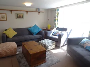 Vectis Cottage - Image 2