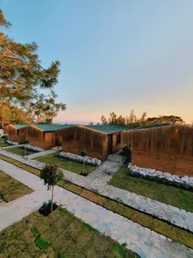 Rocas Roja Beach Hotel - Image 4