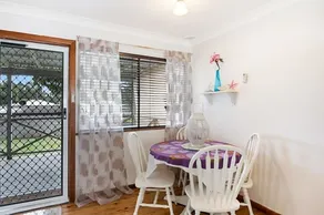 Budgewoi Pet Friendly Cottage - Image 3