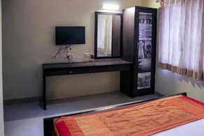 OYO Flagship 5765 Chennai Residency T Nagar - Image 2
