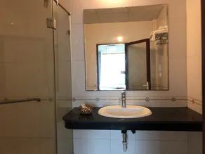 Cat Ba Central Point Hotel - Image 2