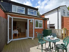 Charming Cottage in Middleton With a Beautiful View From the Garden - Image 5