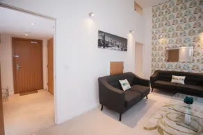 Hamilton Grace - Paramount Apartments - Image 2