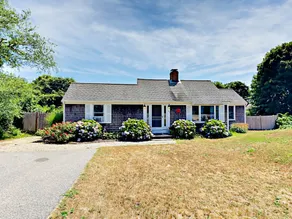 3br Near Main Street & Beach 3 Bedroom Home - Image 5