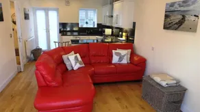 London House Apt. 2 - Image 2