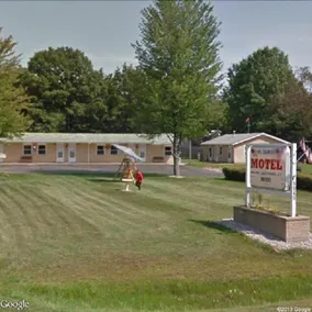 St Charles Motel - Image 5